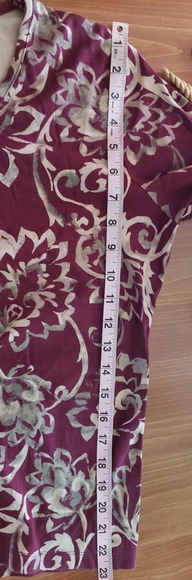 Croft & Barrow Women's Floral V-NeckTop - Picture 7 of 7